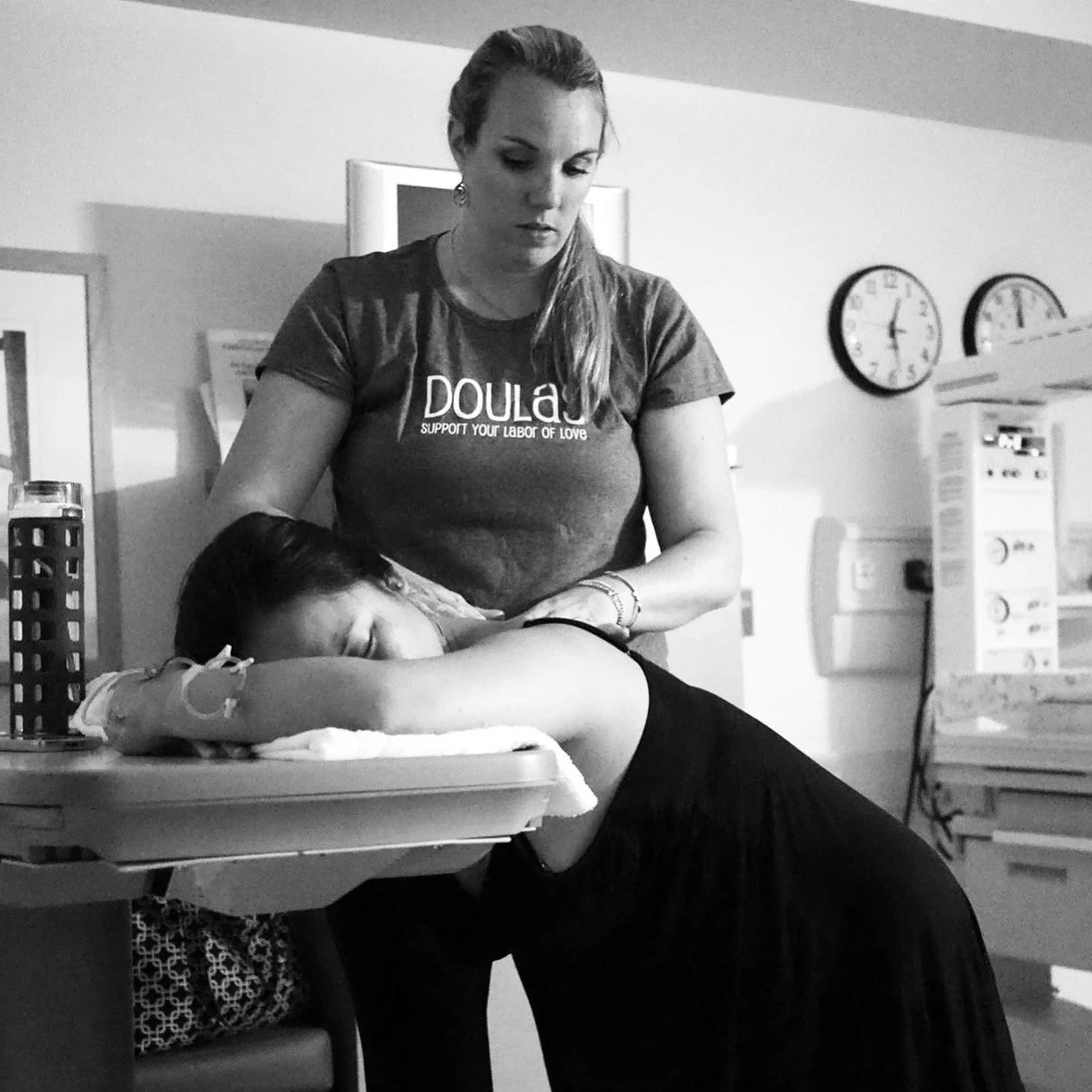 birth doula San Diego providing continuous labor support in hospital