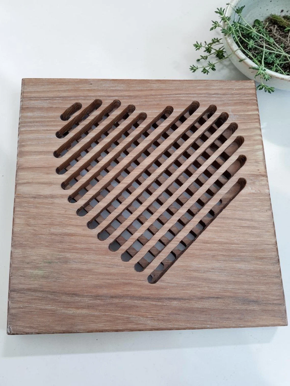 trivet heart-Photoroom.jpg