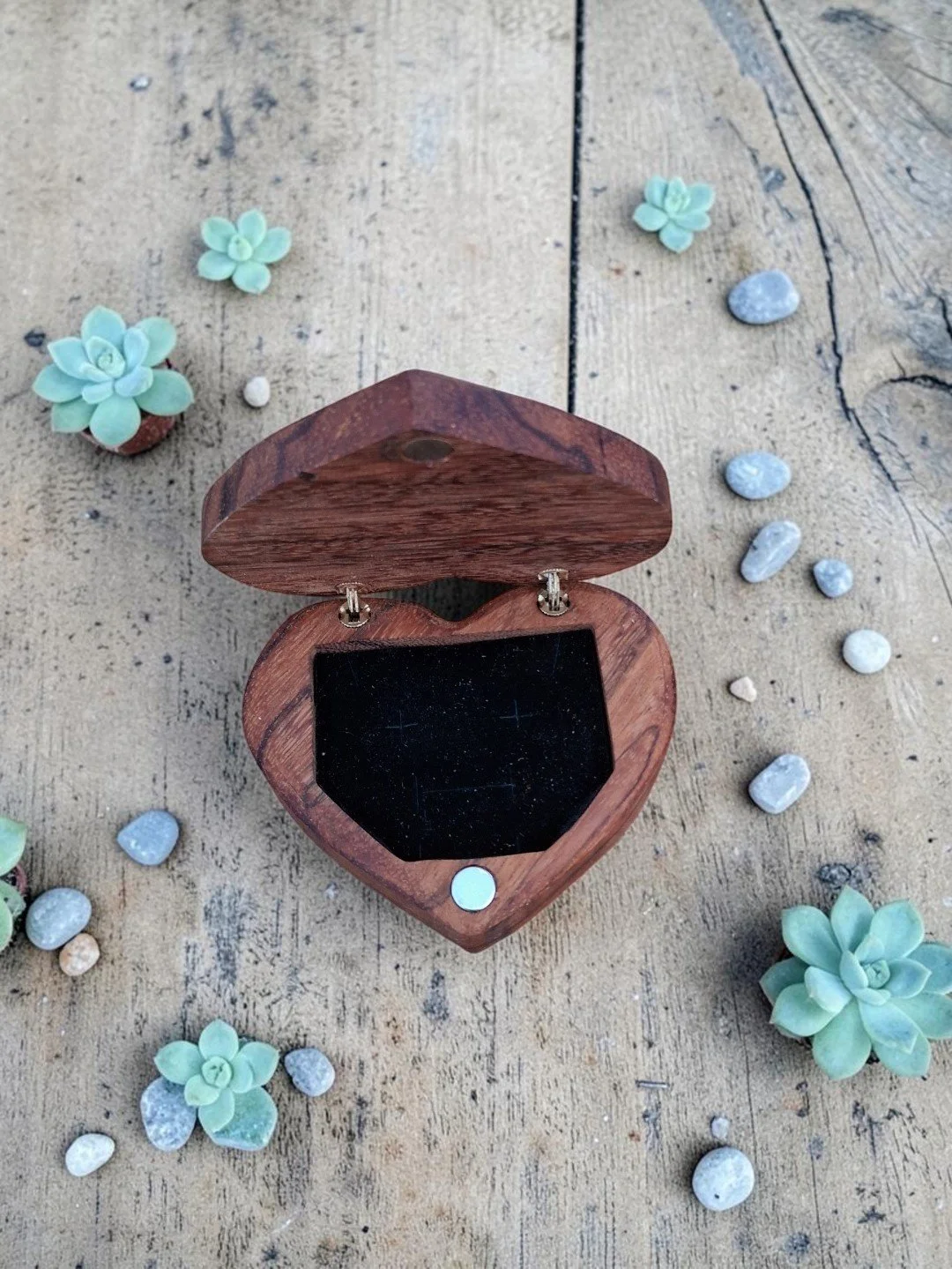 open heart box-Photoroom.jpg