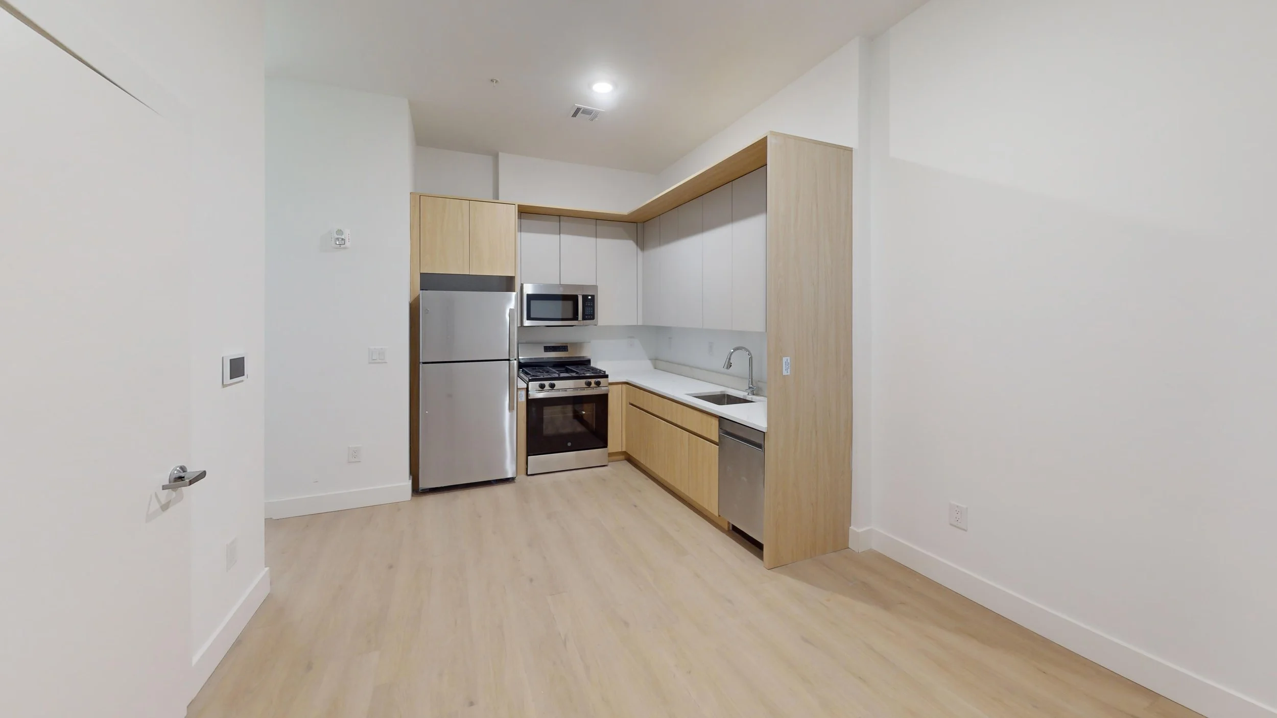 330-Martin-Luther-King-Jr-Dr-Unit-103-Kitchen.jpg