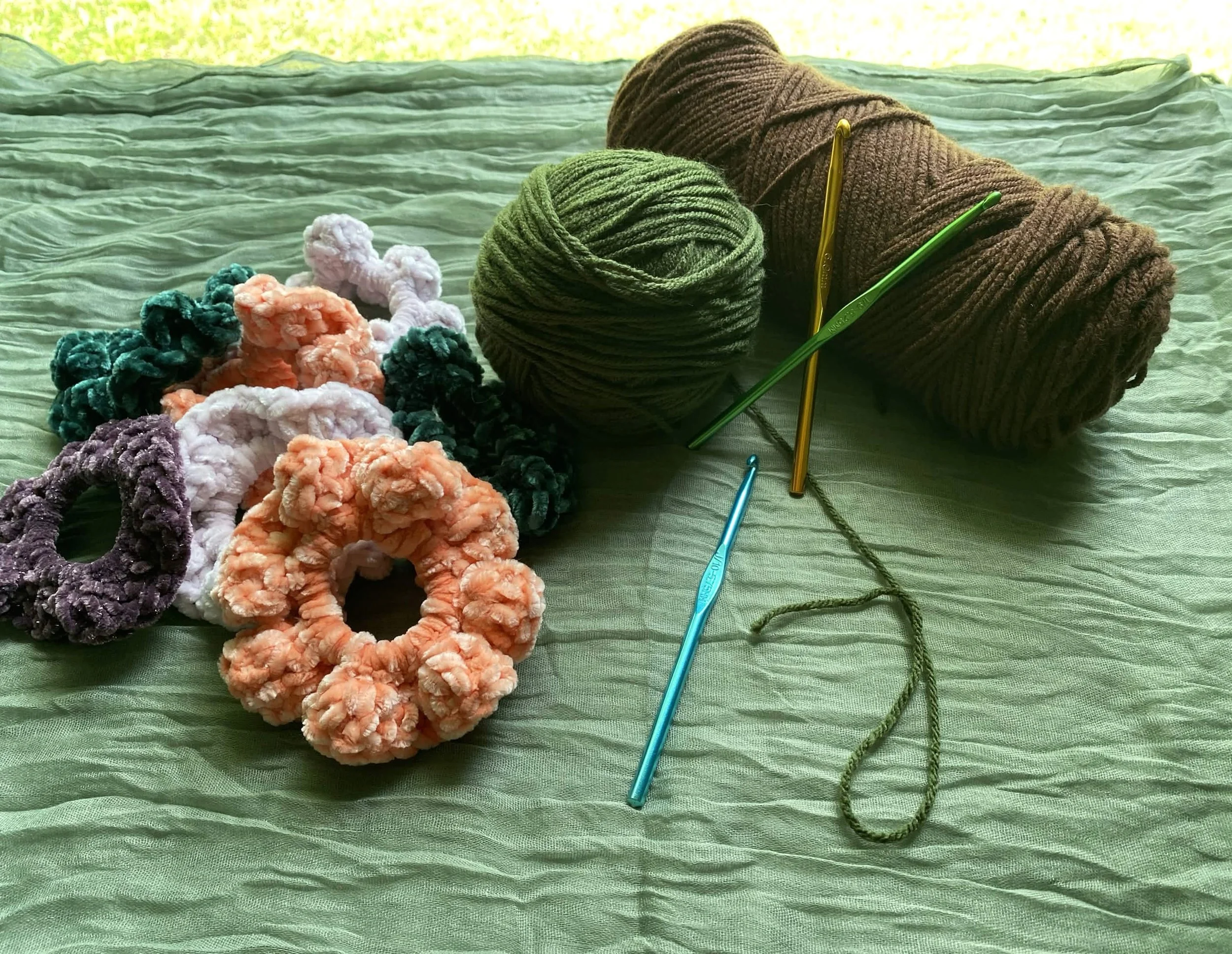 Scrunchie 2.jpg
