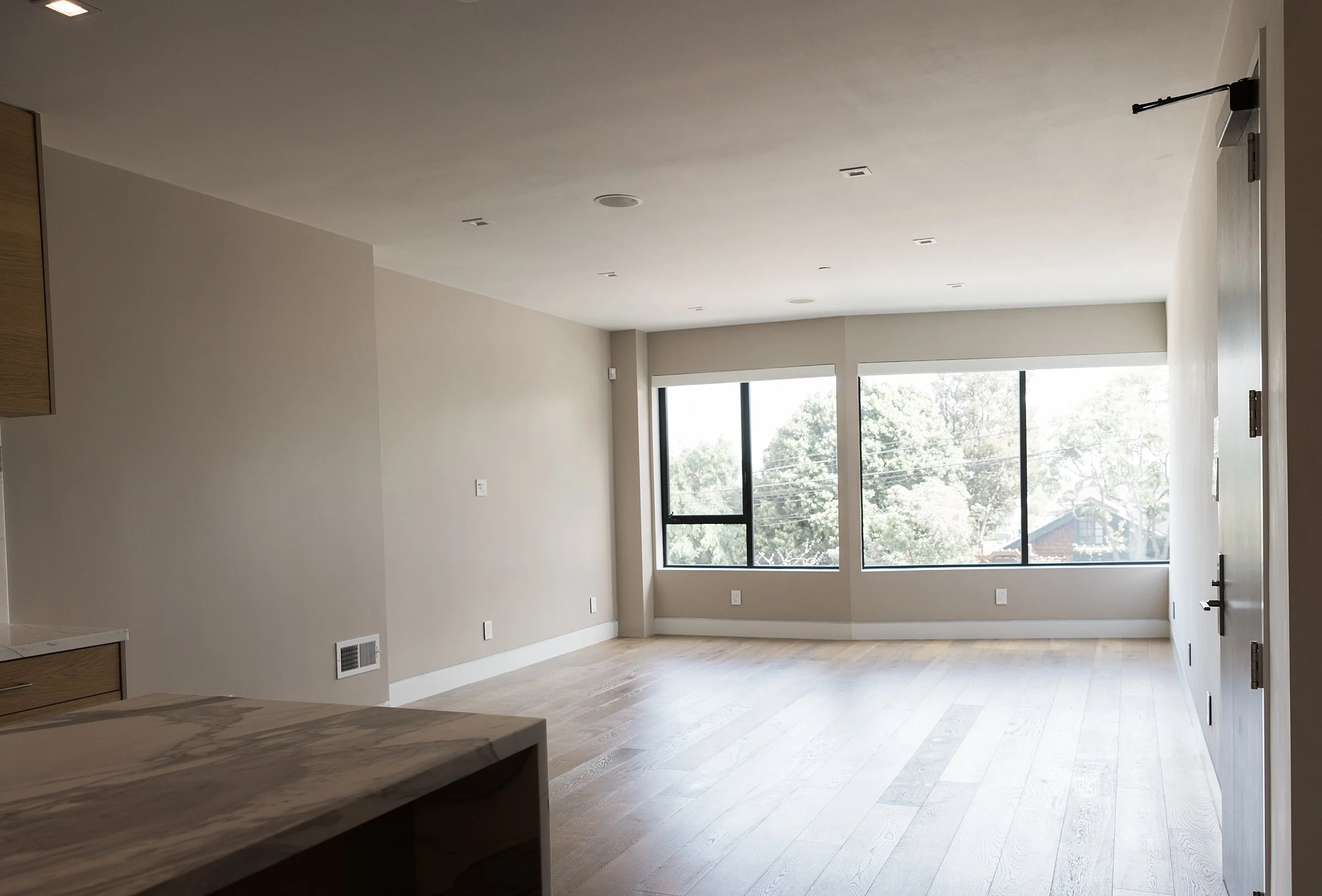 PH Painting contractor painting ©TR Studio 70.jpg