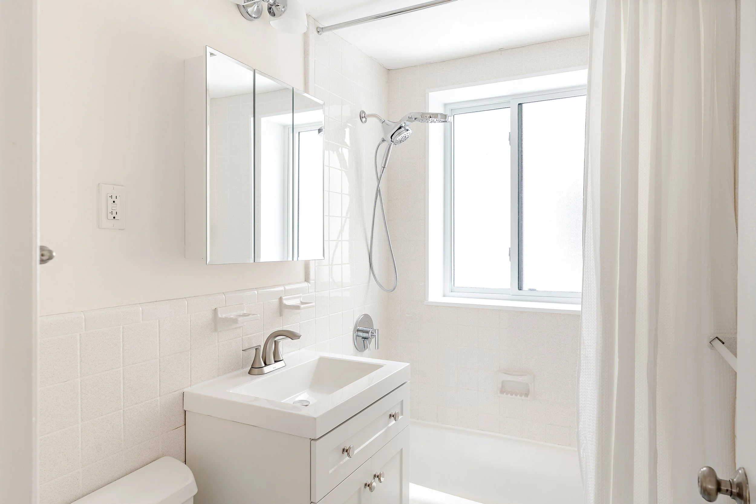 WEB-PRINT_-2_INTERIORS-17.jpg