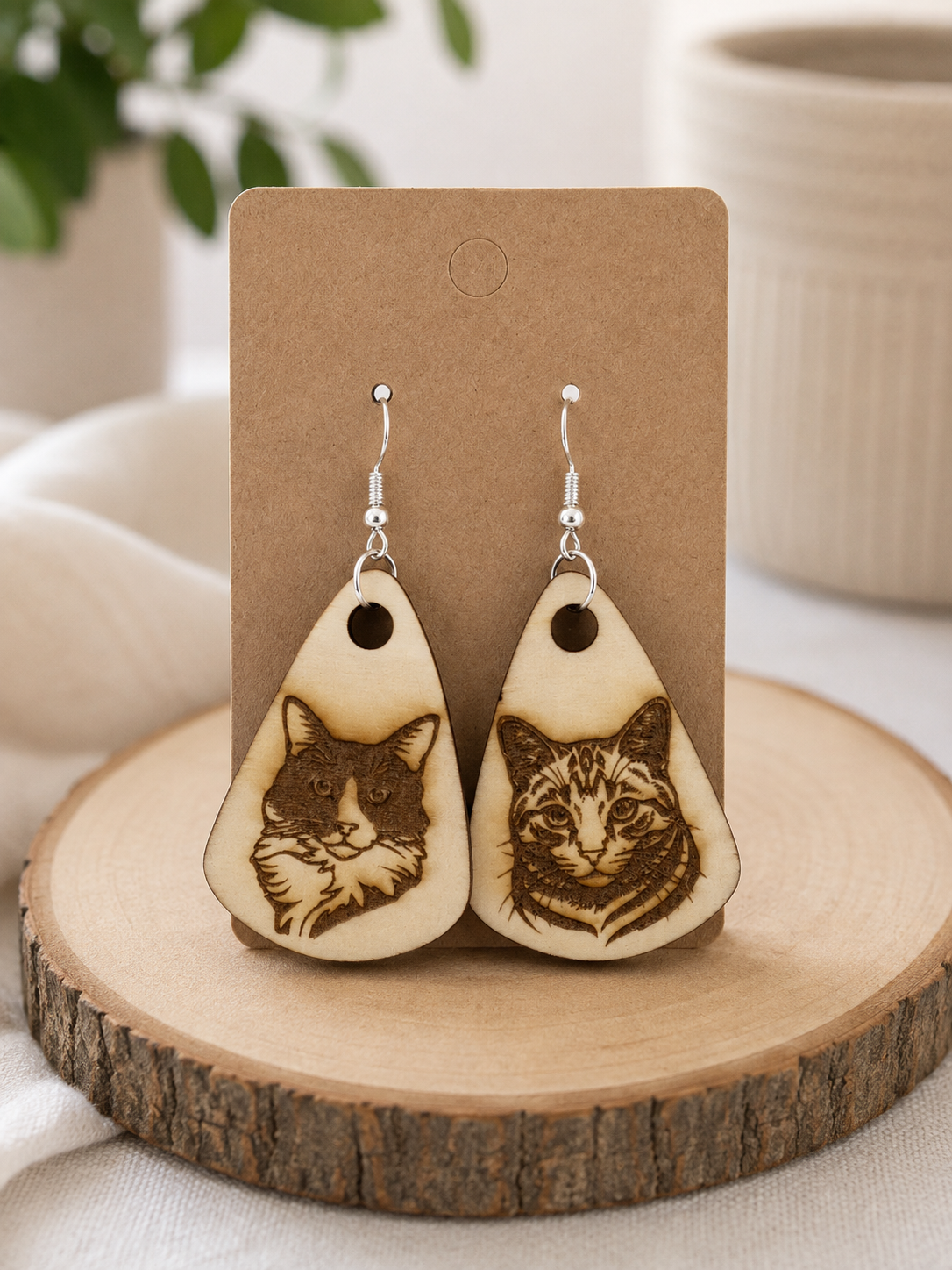 Pendientes madera gatos.png