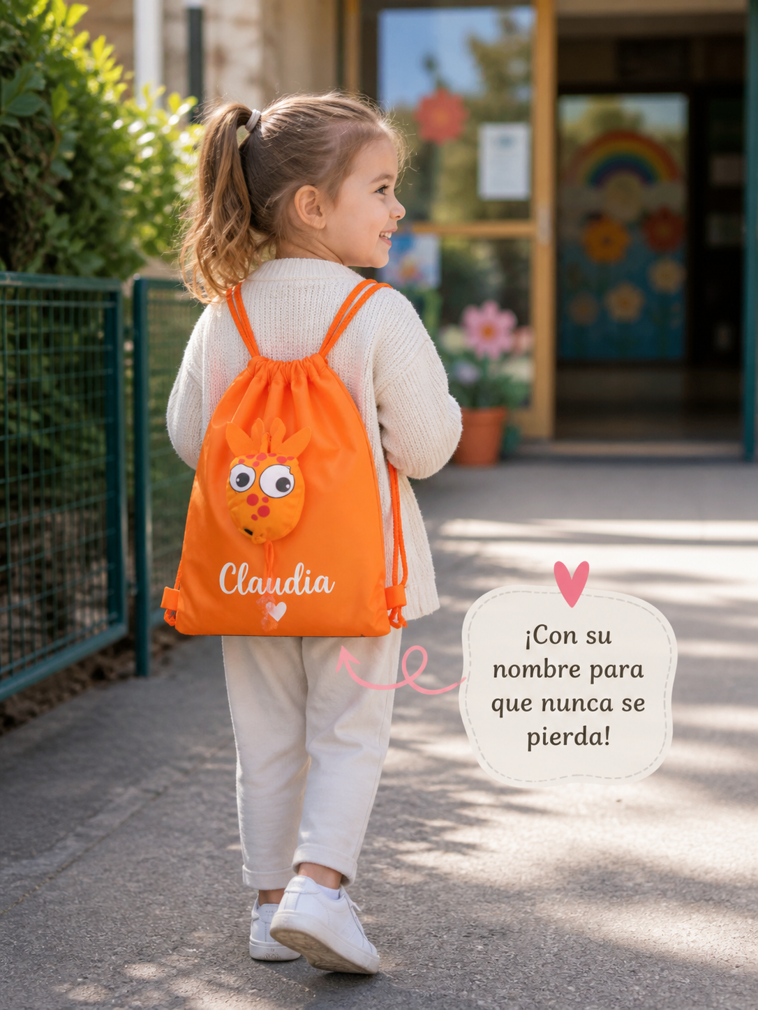 MOCHILA JIRAFA NIÑA FOTO.png