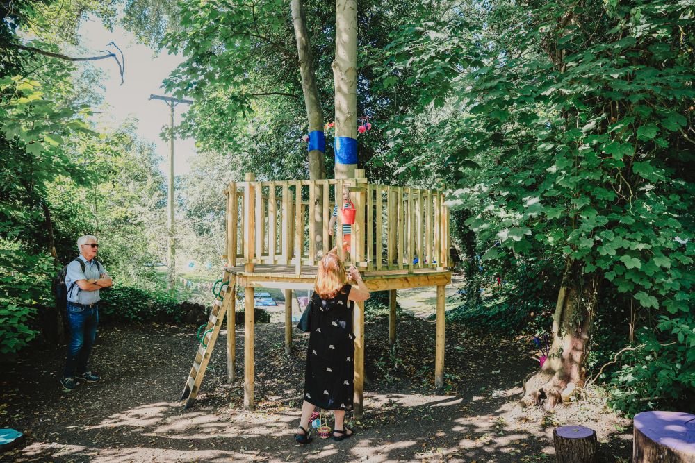 sunburygardenplay-320.jpg