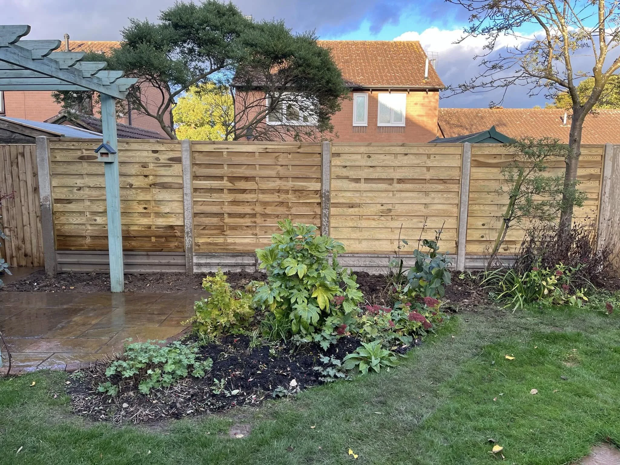 Backyard fence installation leicester