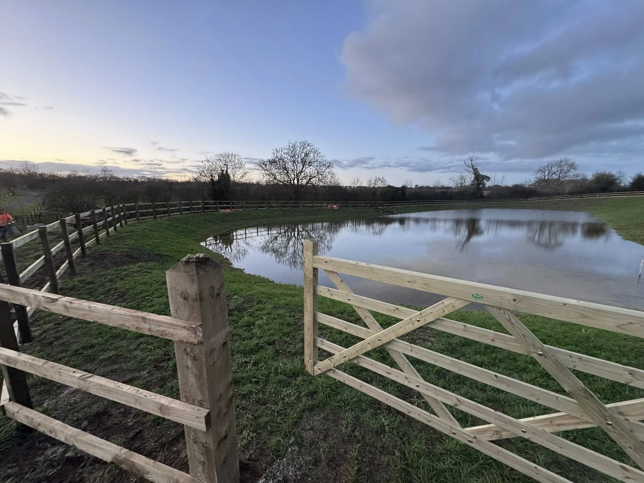 Country, agricultural and equestrian fencing solutions uk