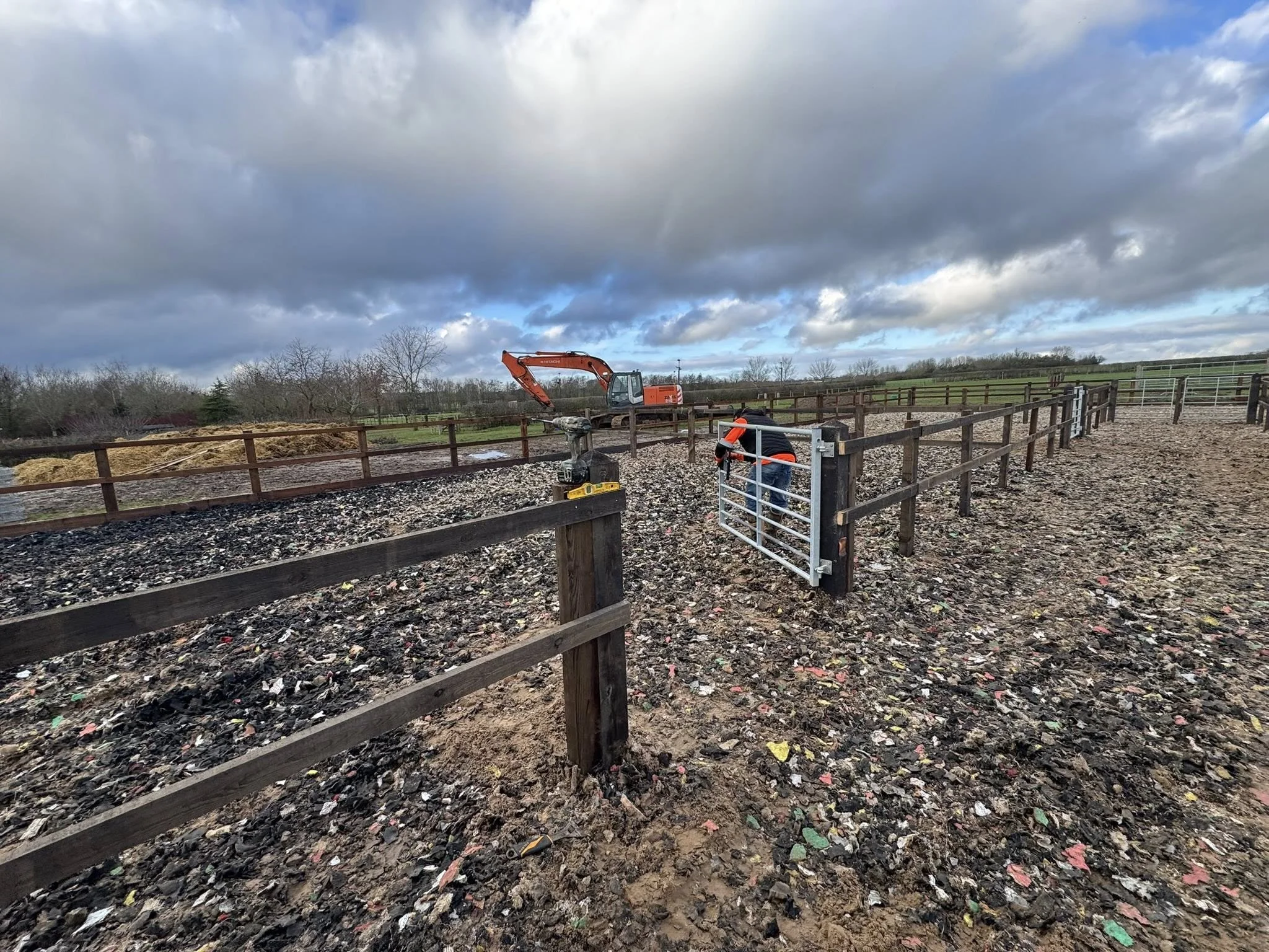 Country, agricultural and equestrian fencing solutions Leicester