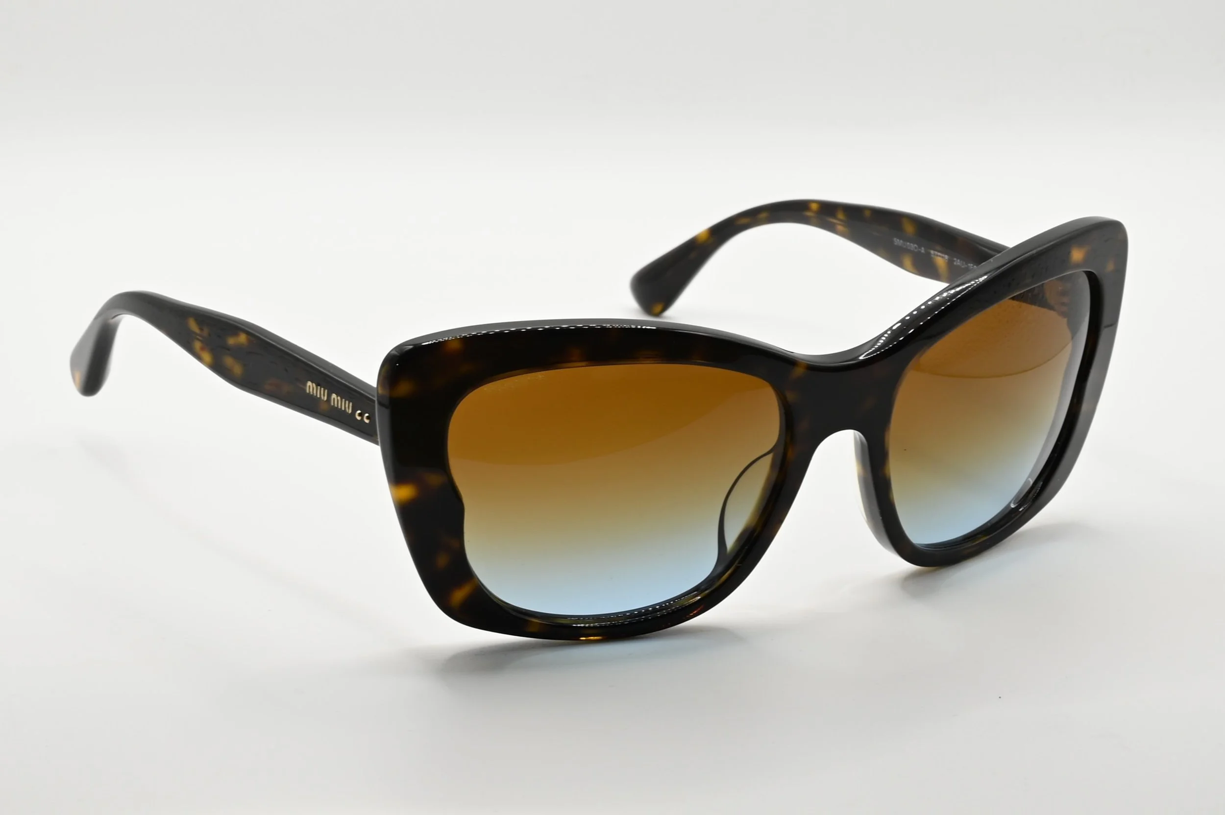 MIU MIU MU03OS 2AU1F0 57 2N 135