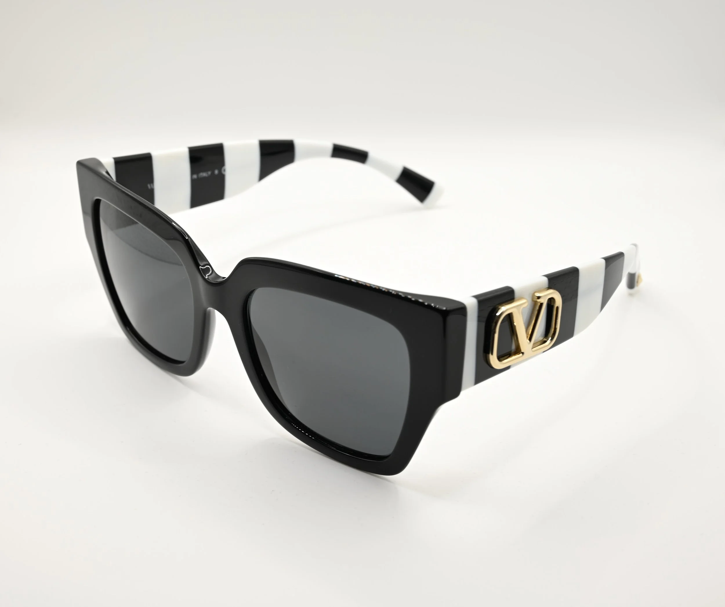 VALENTINO VA4082 500187 54 3N 140 Black Smoke