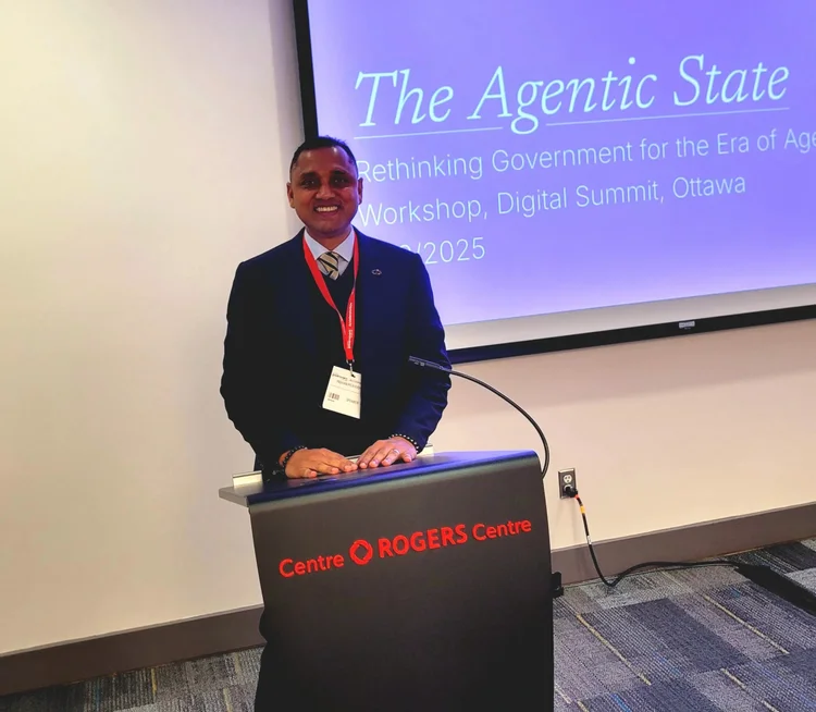 AccelerateGOV Ottawa presenting