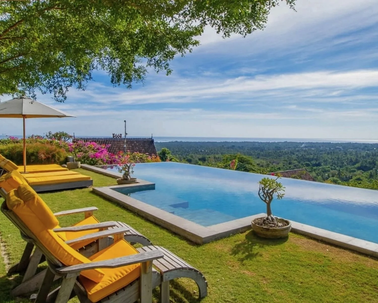 Infinity pool overlooking the landscape at the I Am That Studio Bali yoga retreat