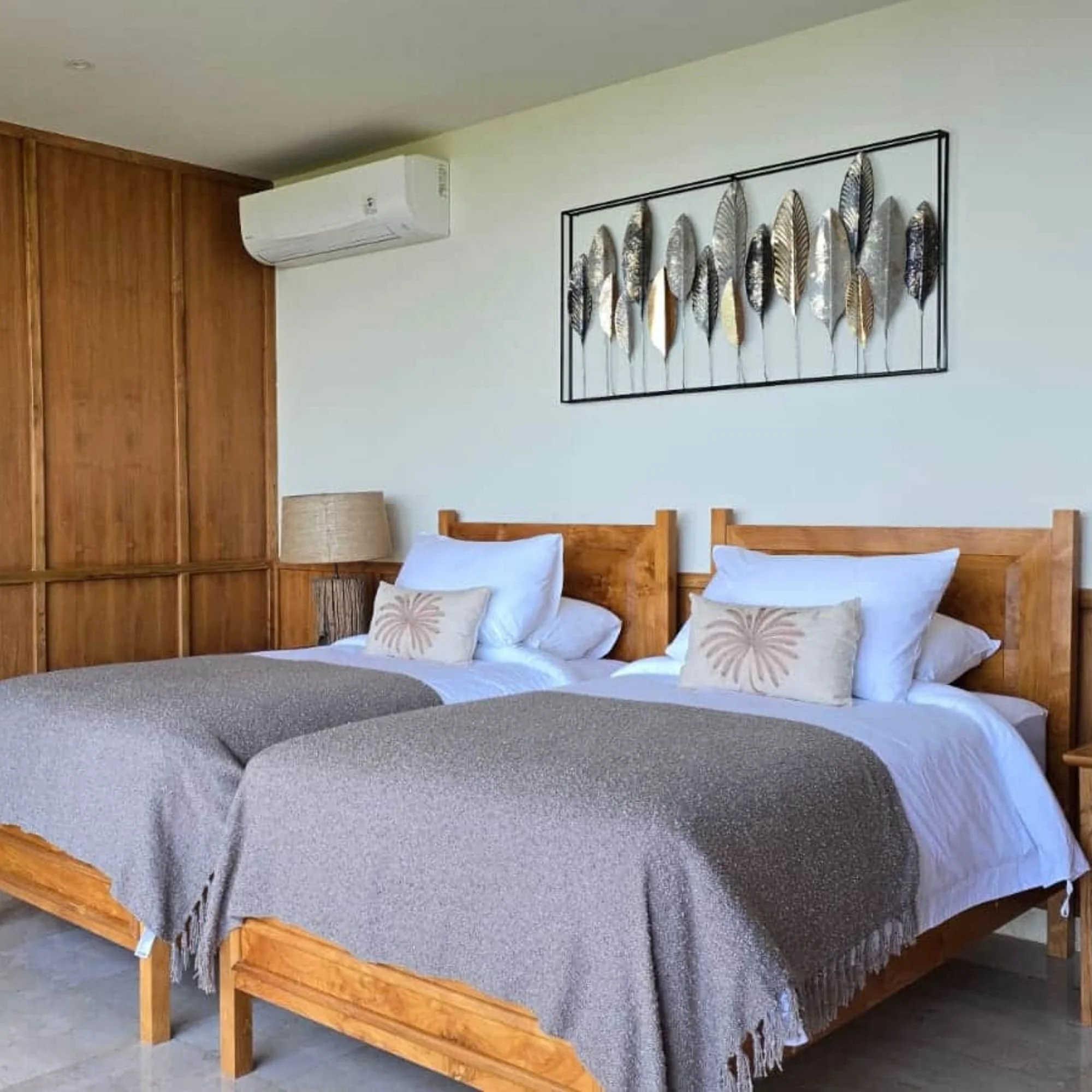 Twin Room.jpg