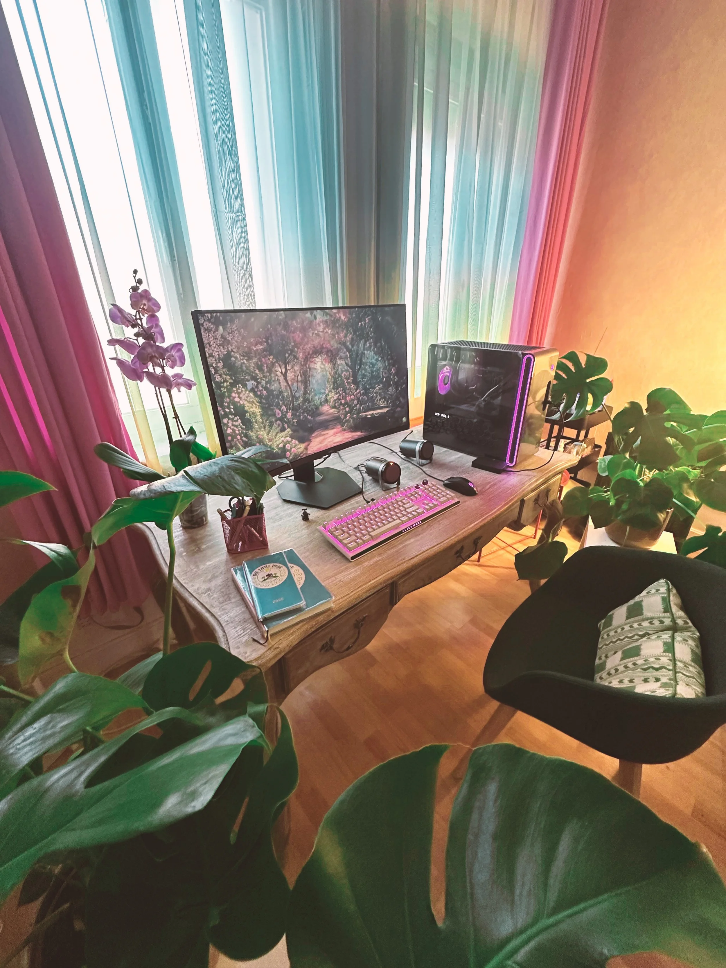 bureau.jpg