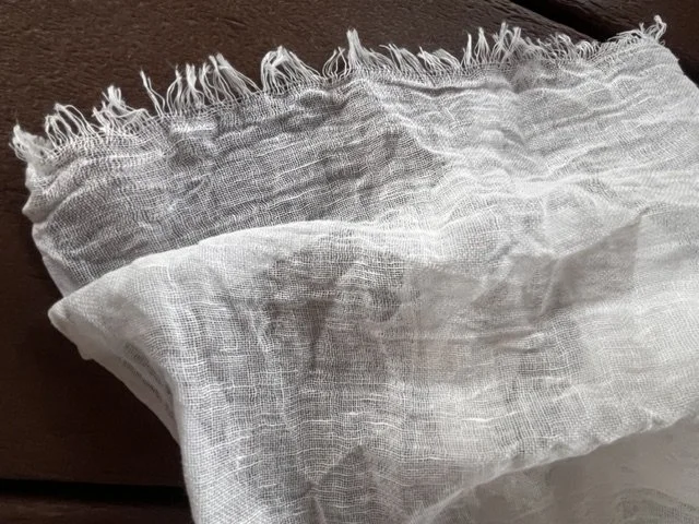 handwoven-cotton-linen-scarf-natural-closeup.jpeg