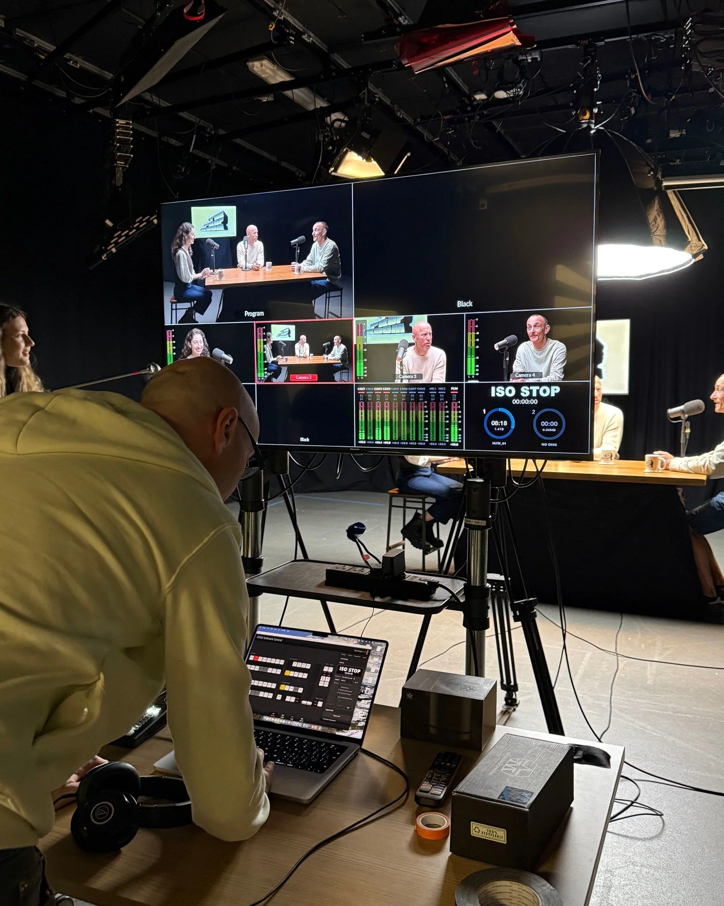 Sneak peek at some behind the scenes of Episode 1 of our brand new podcast!

Tune in 1st June, 12:00pm Midday! Check our bio for all the info.

#theproproompodcast
#uniofherts
#artdepartment
#TPRP