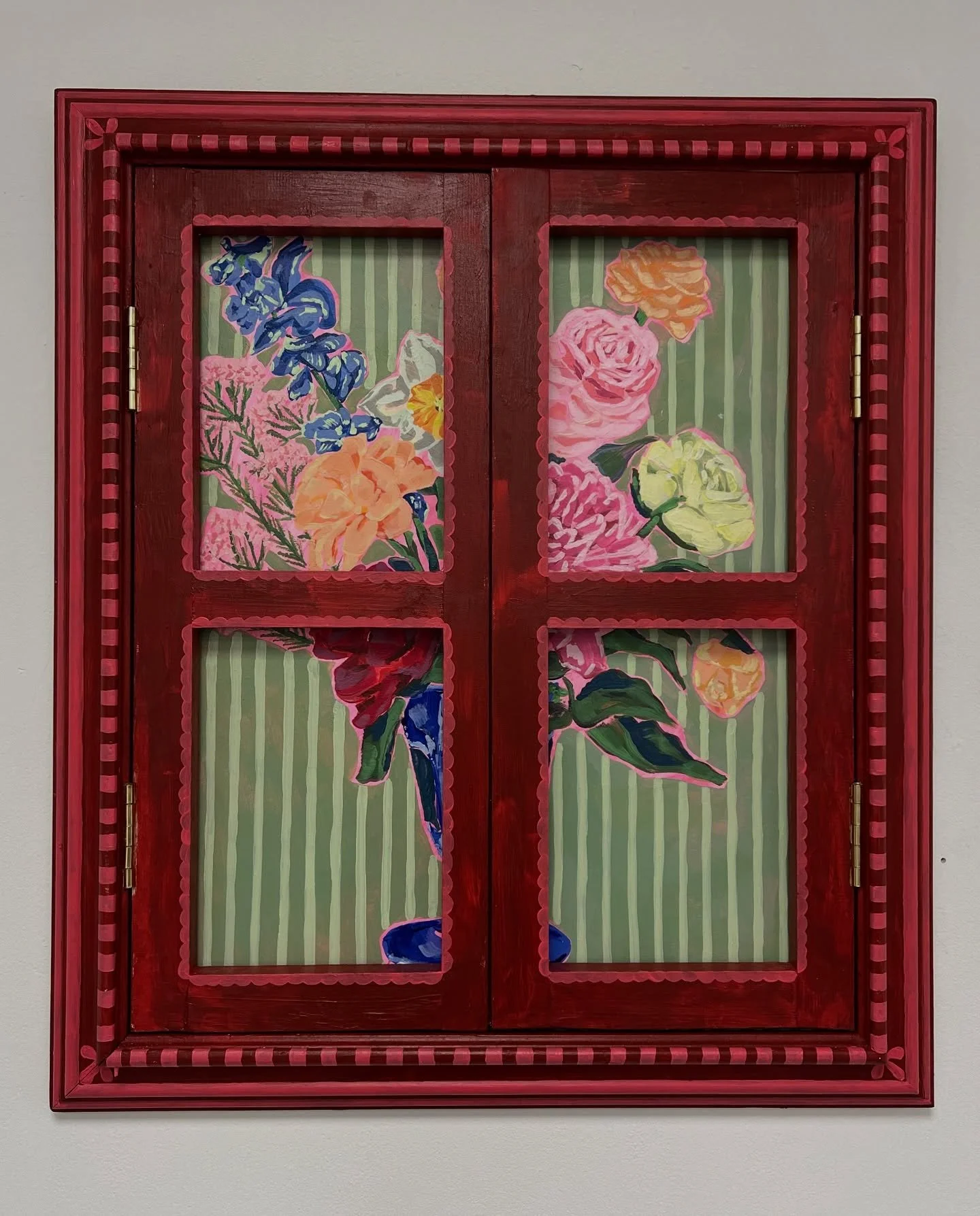 Window frame
Exploring florals, the domestic and craft.
Framing experimentation - repurposing second hand frames and using them as an extension to the painting.