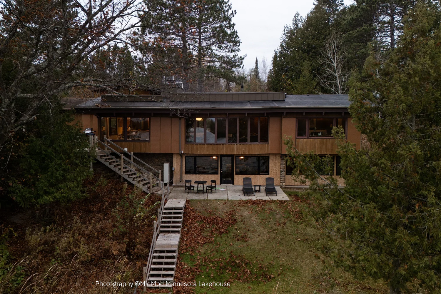 20251026-LODGING-MidMod+Minnesota+Lakehouse-269.png