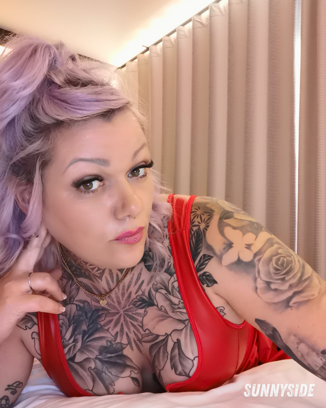 Lederkleid Selfies(1).png