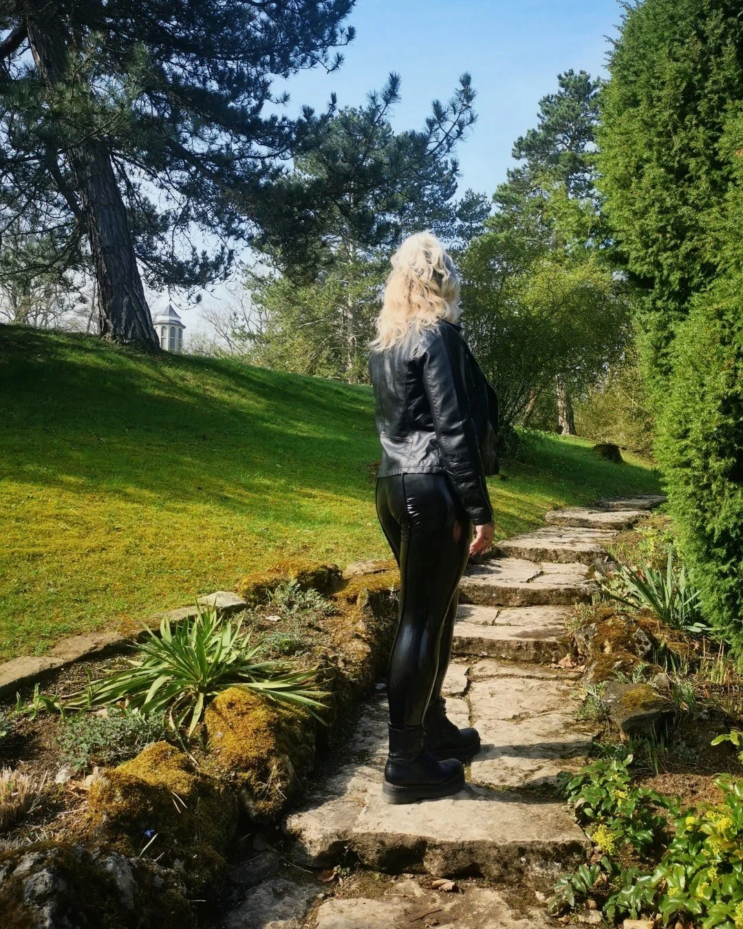 Blogbeitrag Park- Villa- Bergfried(1)~2.png