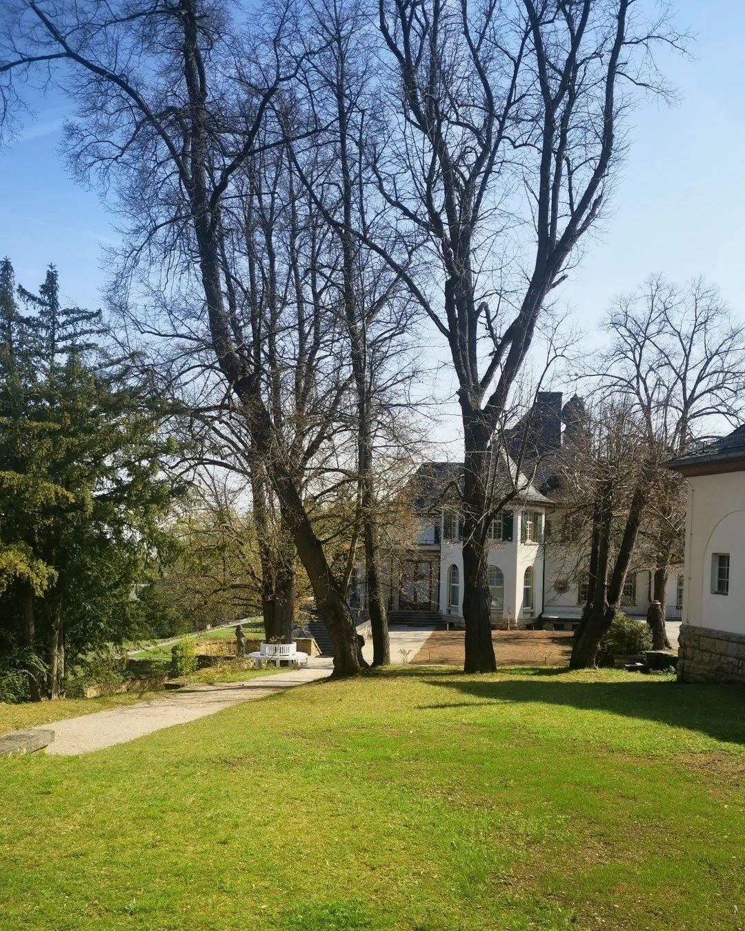 Blogbeitrag Park- Villa- Bergfried(2)~6.png