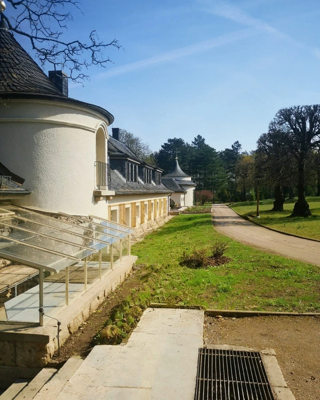 Blogbeitrag Park- Villa- Bergfried(2)~8.png