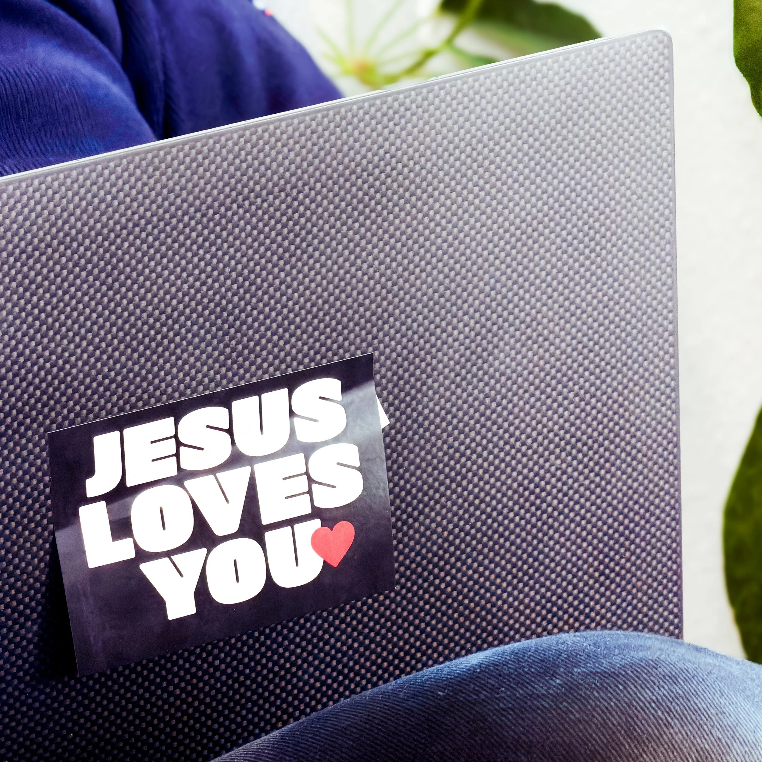 Sticker jesus loves you ordi.jpg