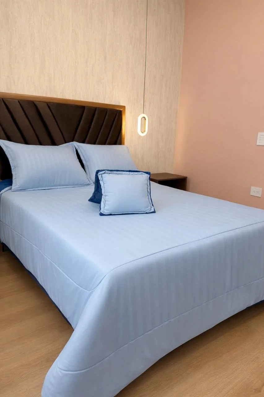 Edredón King Unicolor 6 Piezas - Azul Claro