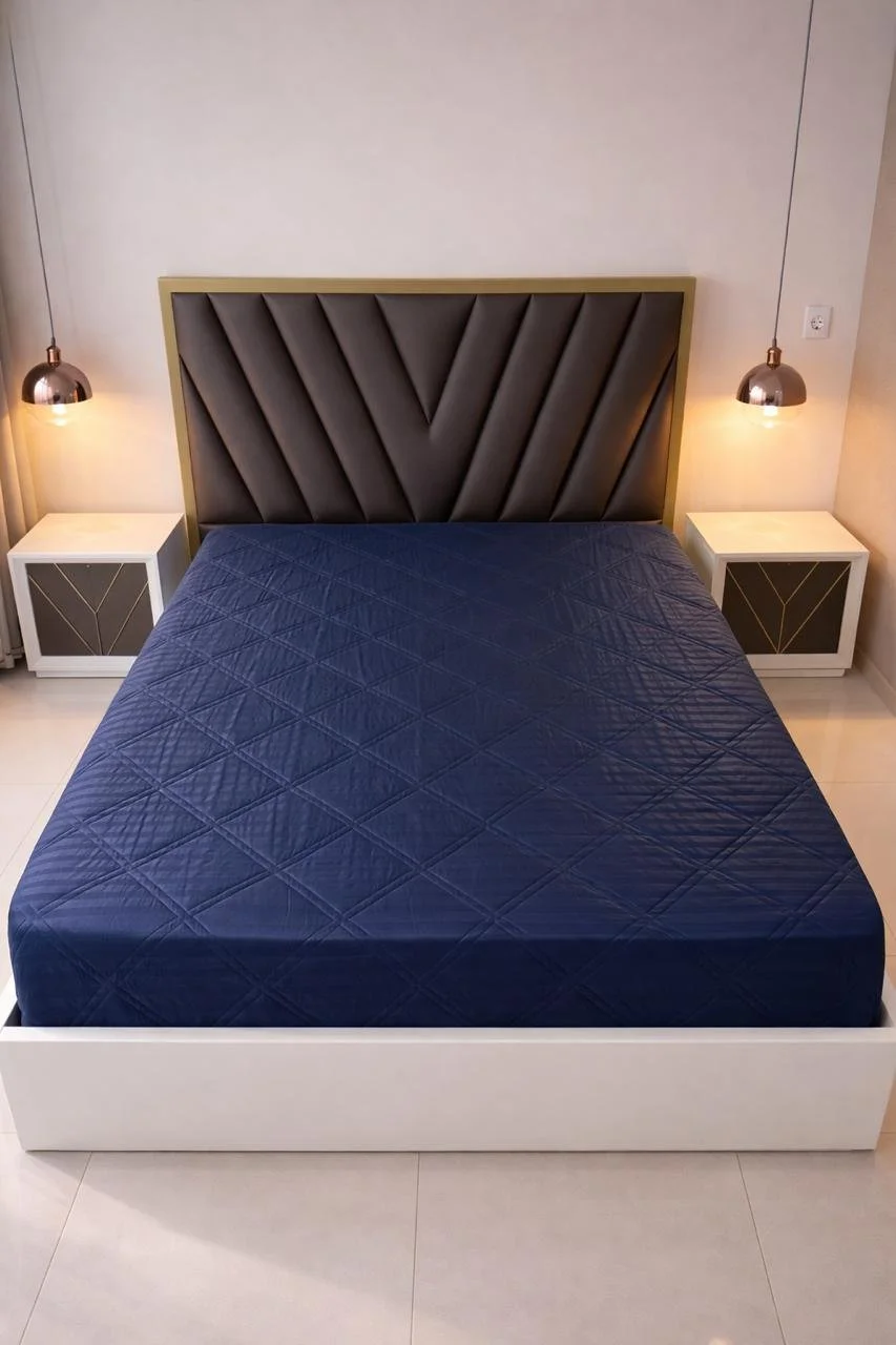 Protector de Colchón Antifluido Matrimonial – Azul Oscuro Acolchado Ajustable