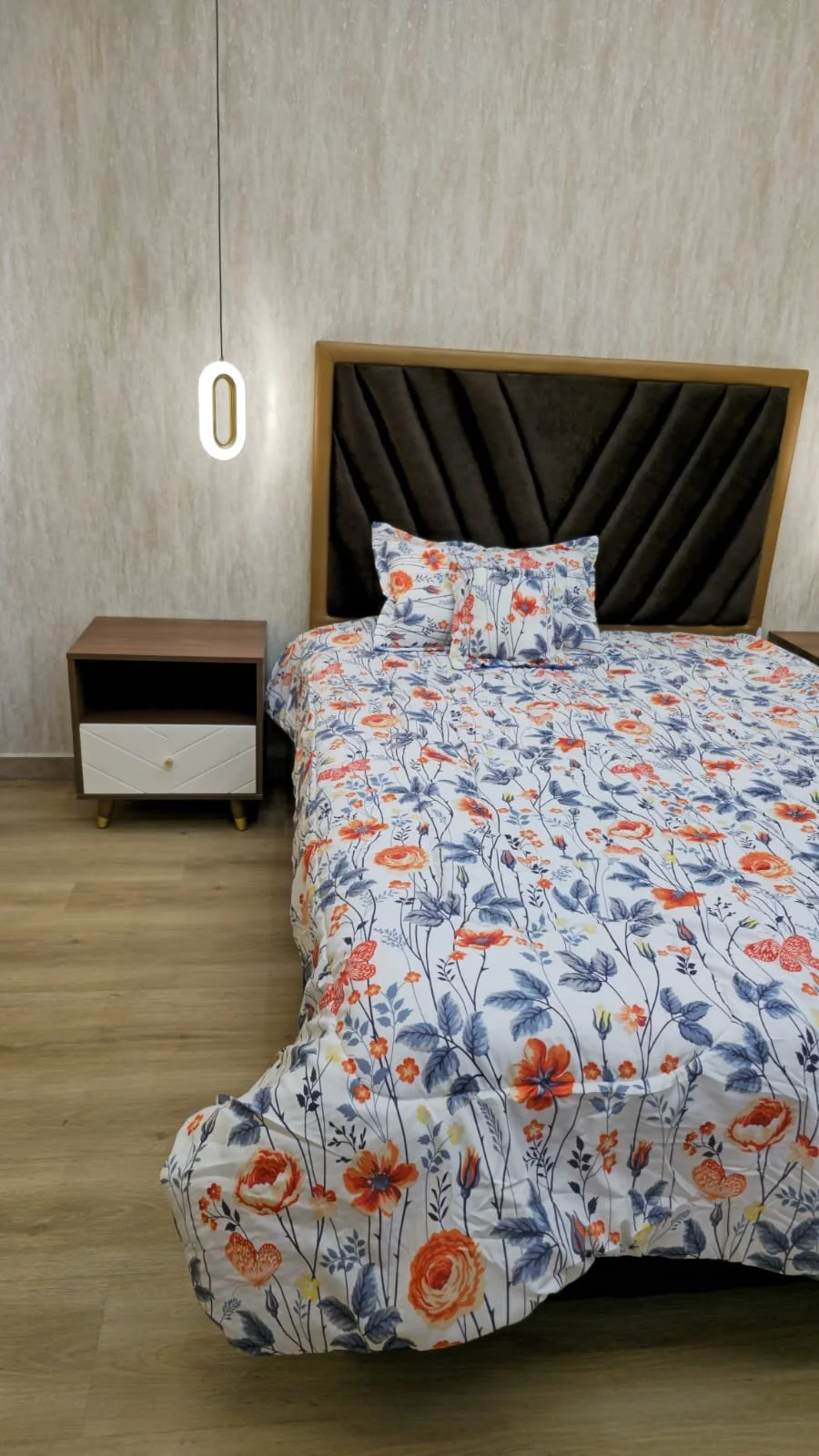 Edredón Sencillo Estampado – Floral gris y naranja