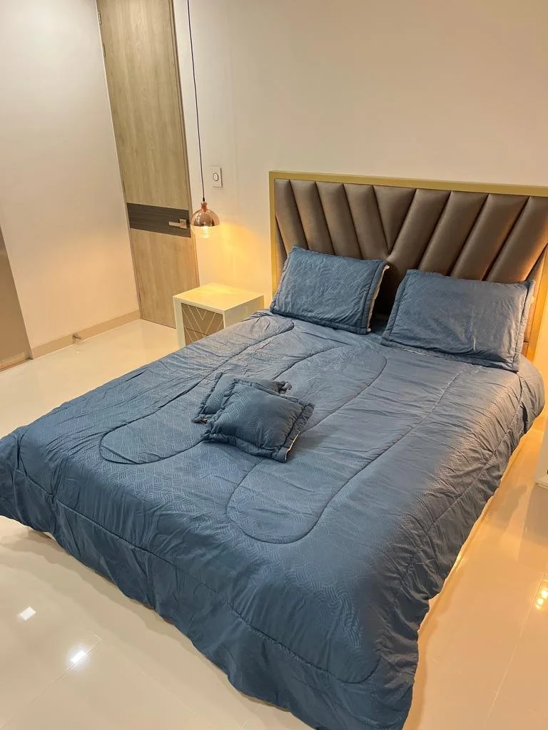 Edredón King Unicolor 6 Piezas - Gris Oscuro