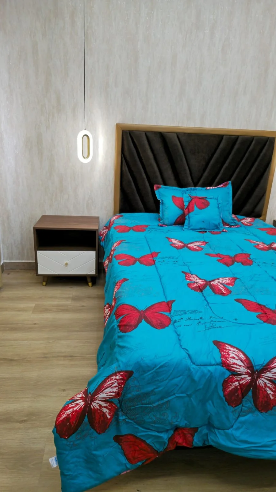 Edredón Sencillo Estampado – mariposas rojas con Azul