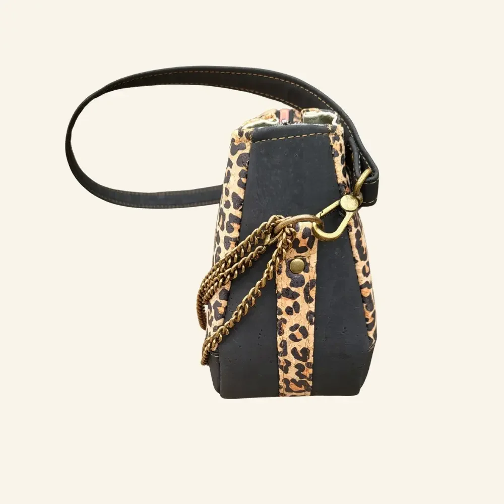 panterprint schoudertasje zijkant.webp