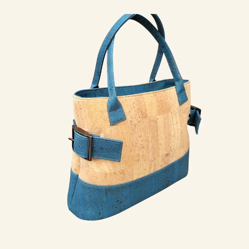 handtas naturel met blauw kurk overzicht.webp