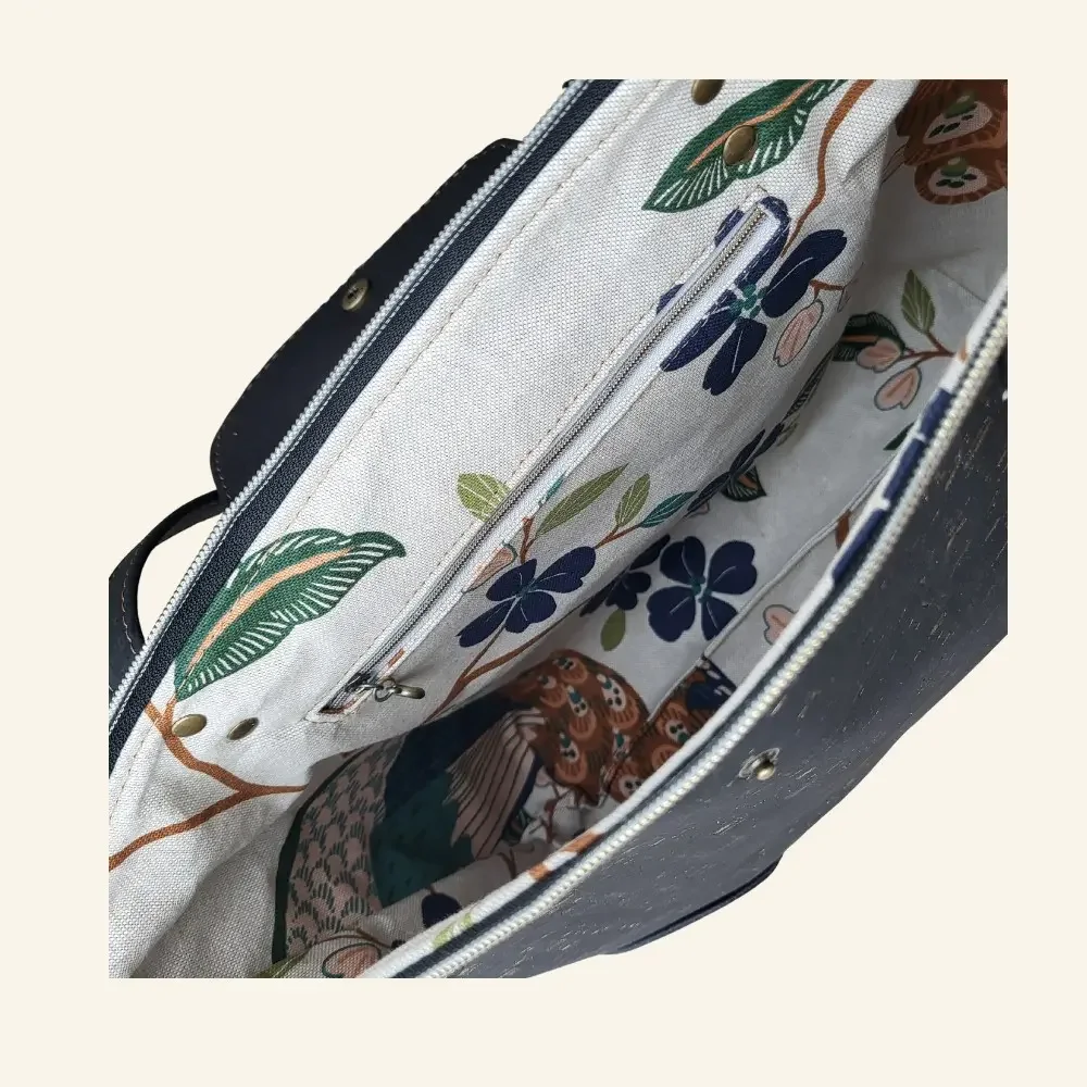 Handgemaakte shopper tas zwart met rits binnenkant.webp