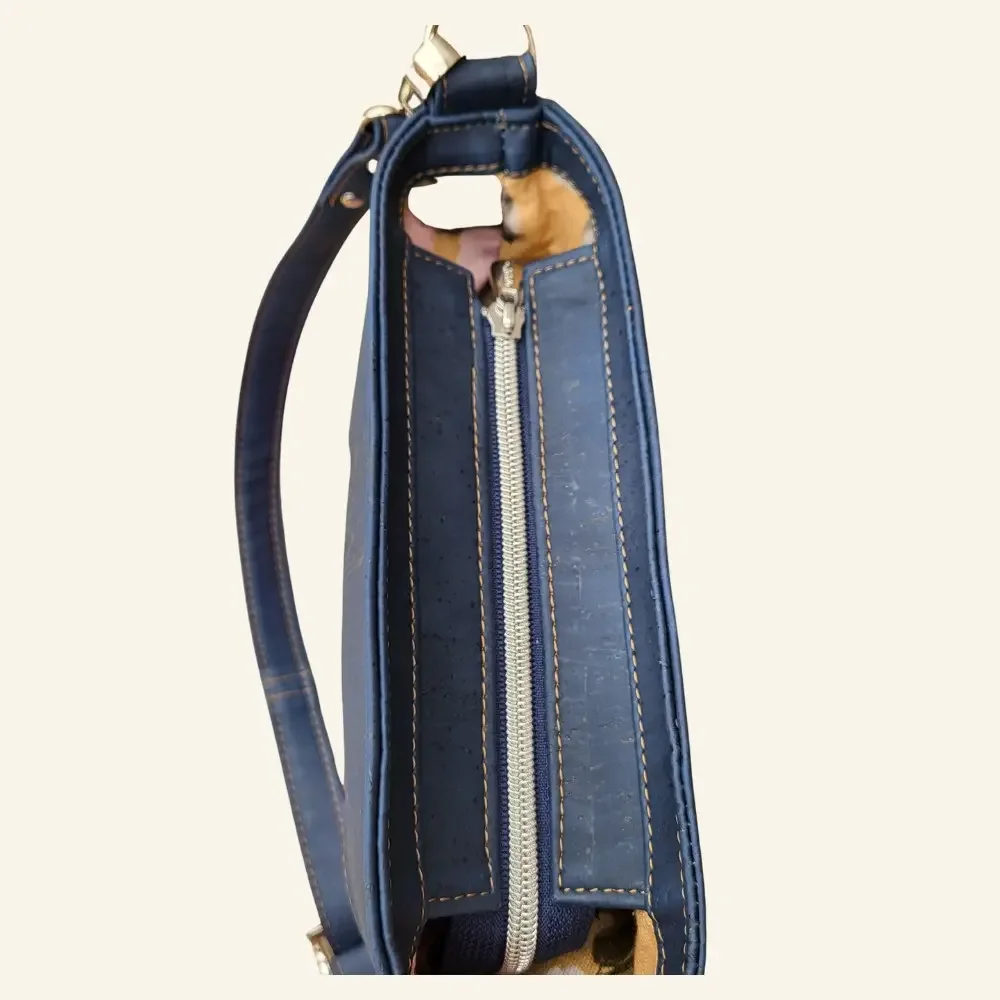 Kleurrijke cross body tas bovenkant.webp