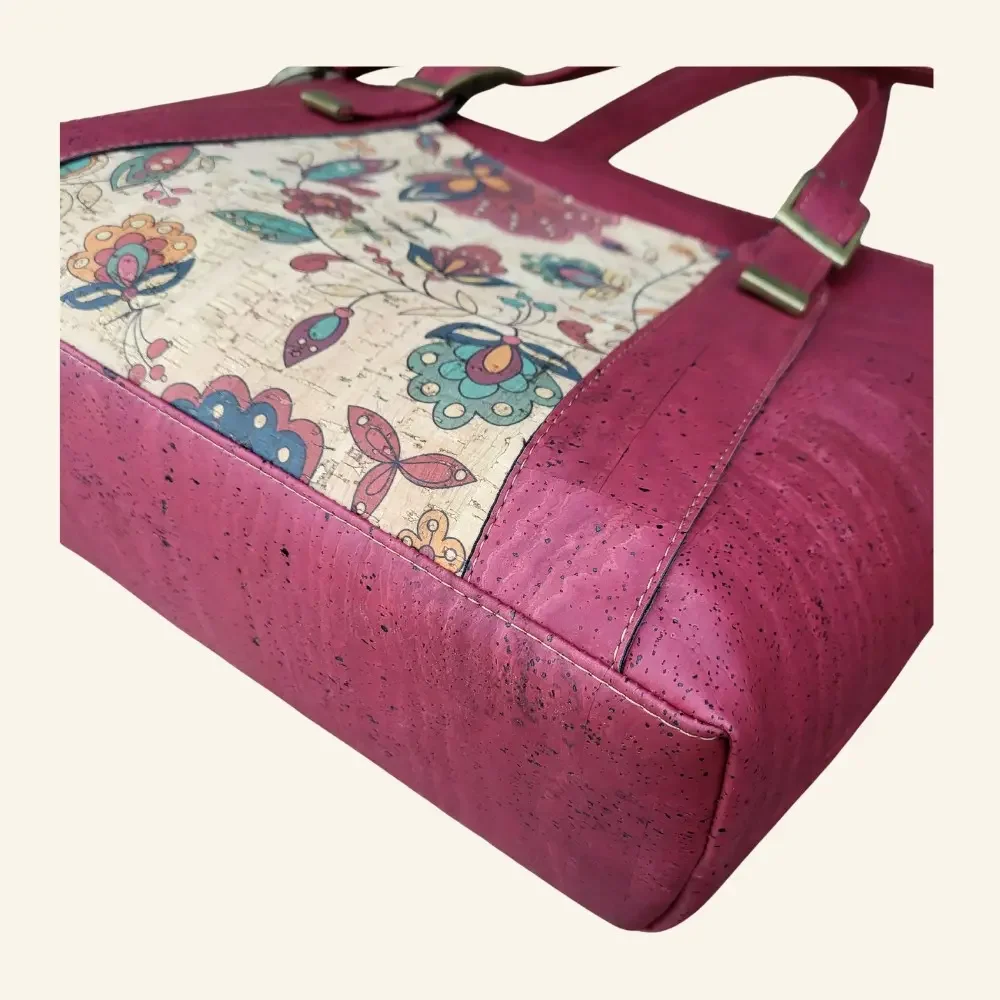 Handgemaakte shopper tas rood kurk onderkant.webp