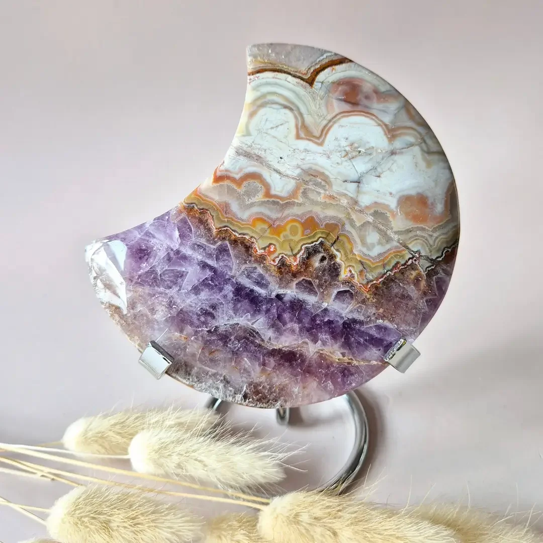 XL Amethyst Agate Gemstone Moon (340g) – Including Stand