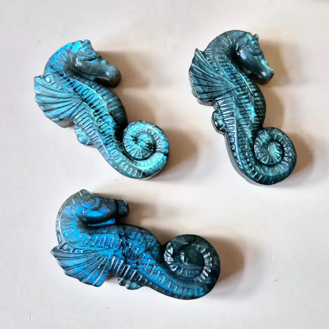 Labradorite Seahorse – Gemstone Carving (5cm)