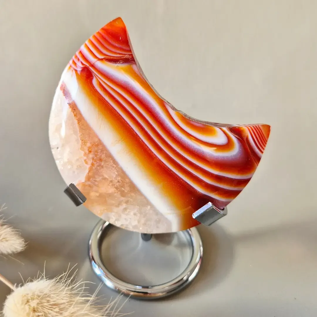 Gemstone Carnelian Moon on Stand – 76 mm – 130g