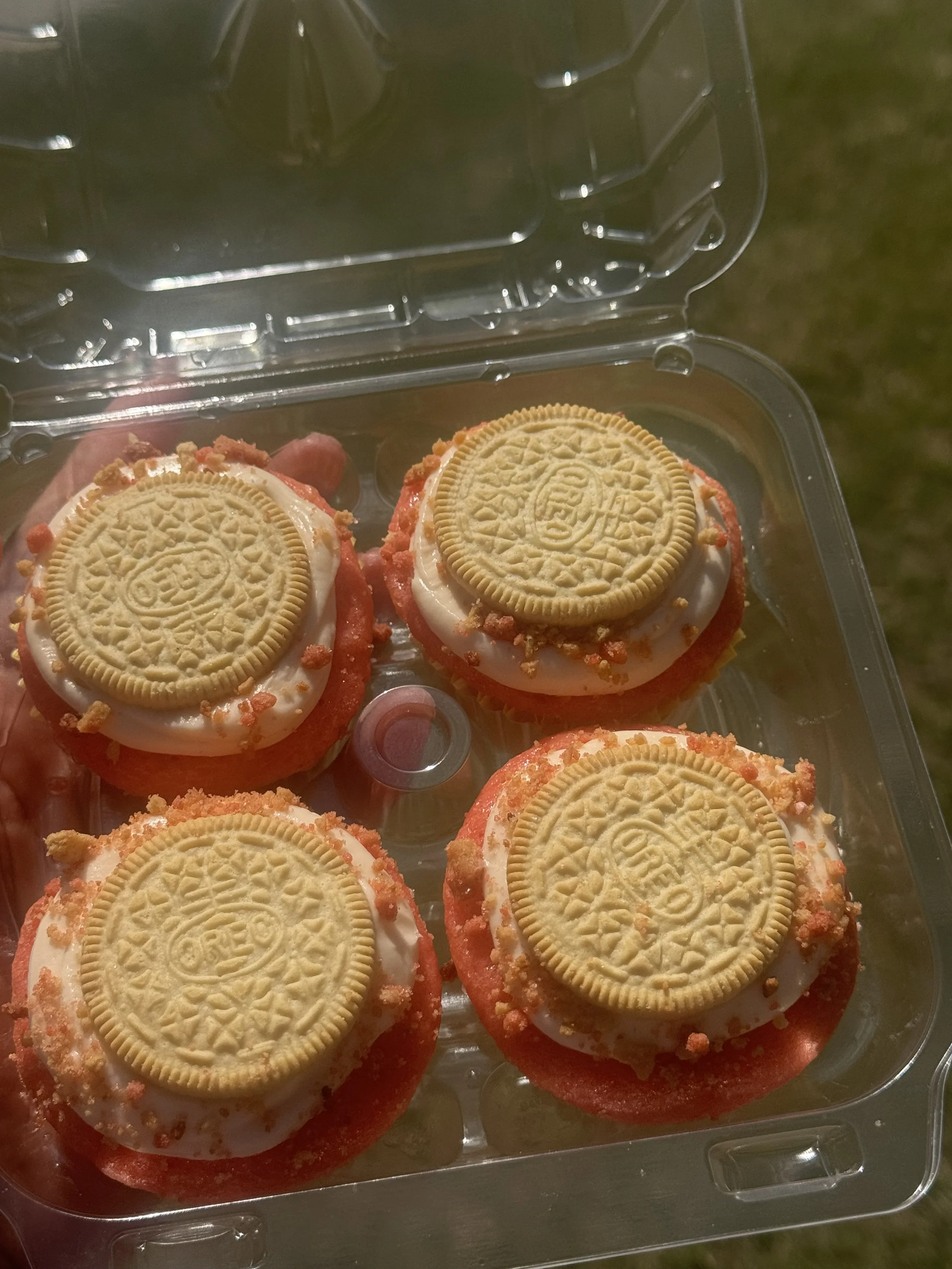 Strawberry Crunch Cupcakes