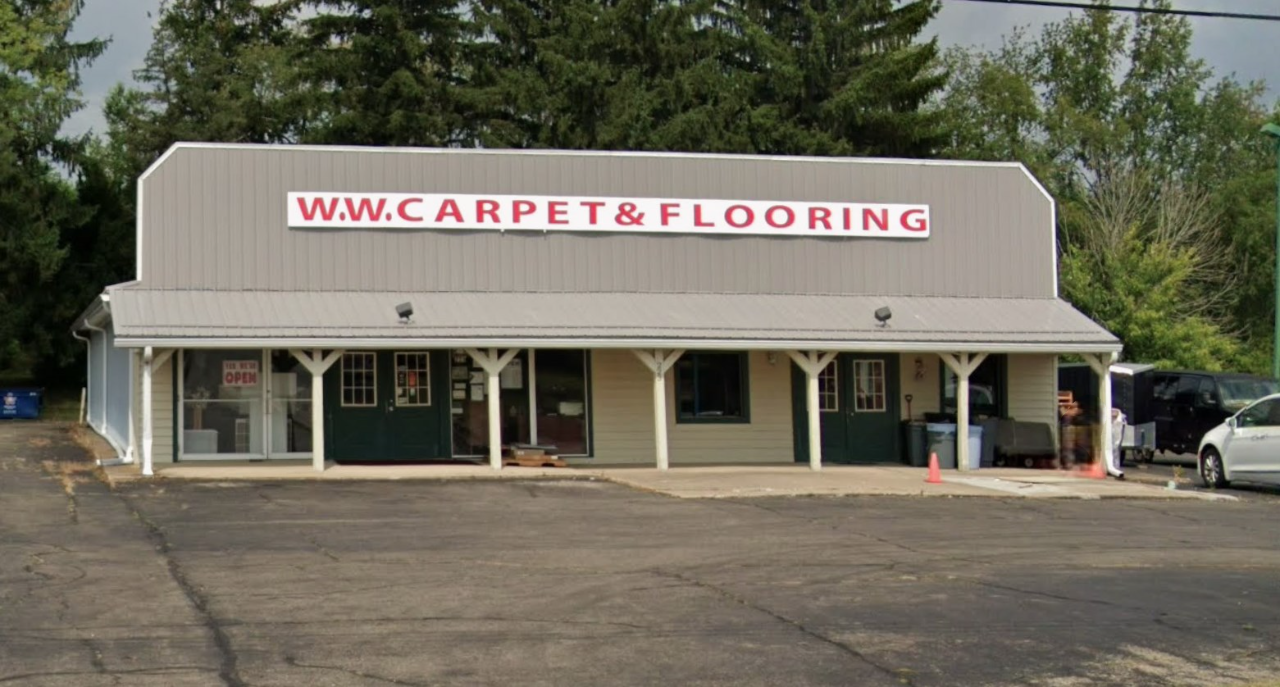 W W Carpet and Flooring Store front in Mount Vernon, Ohio