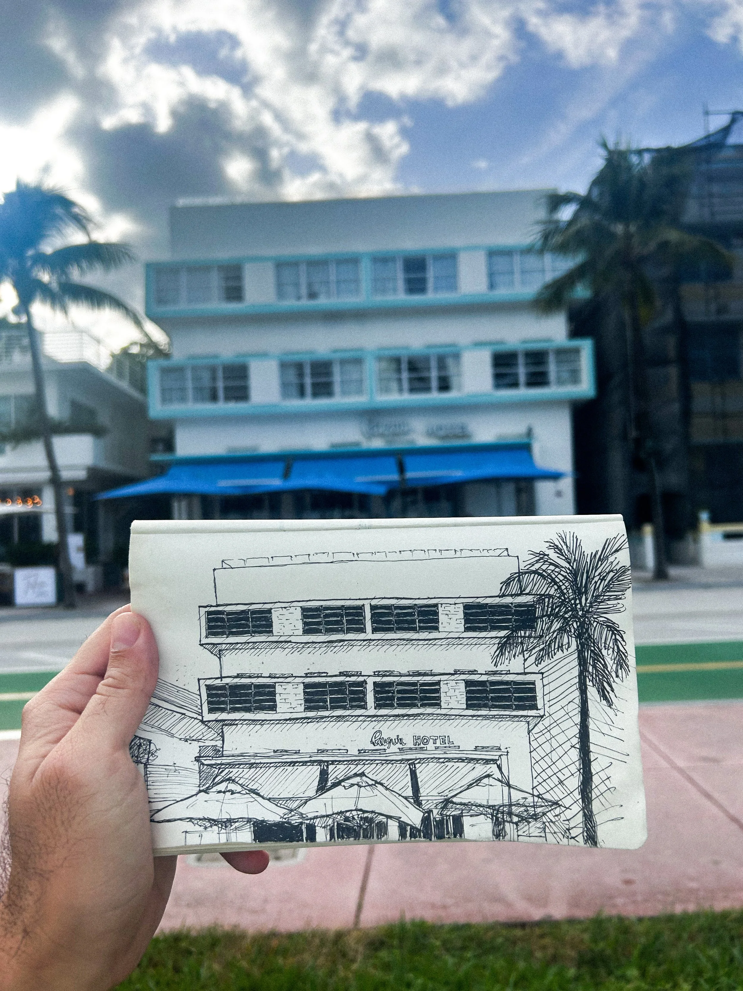 Penguin Hotel - 1418 Ocean Drive