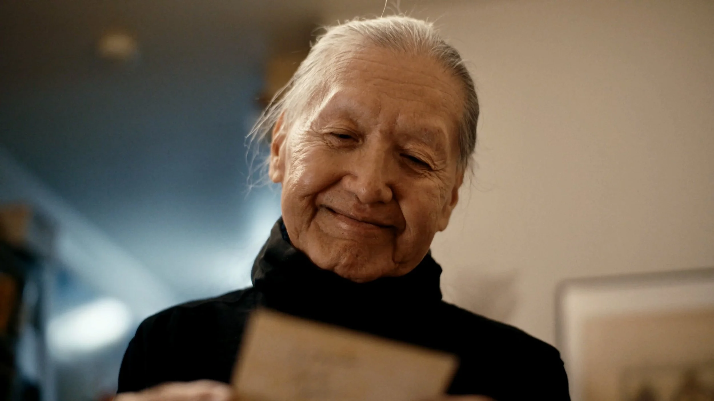 agosto_lock_251120 (2160p).00_05_33_11.Still012.jpeg