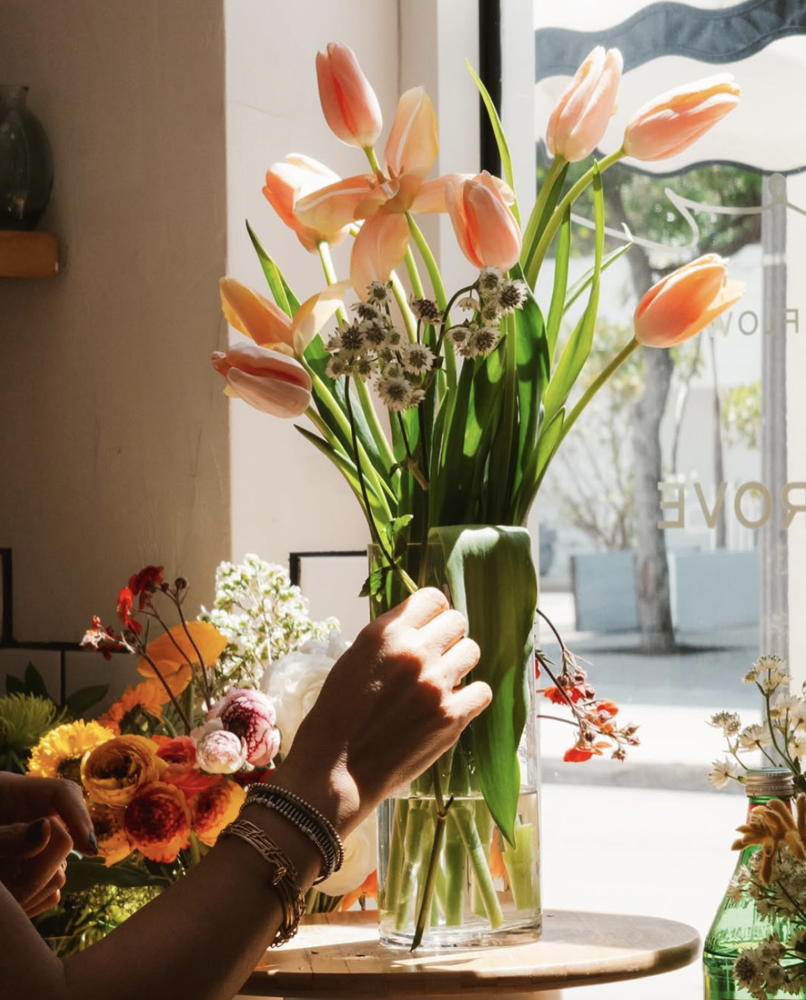 02 / Navi Coffee & Flowers