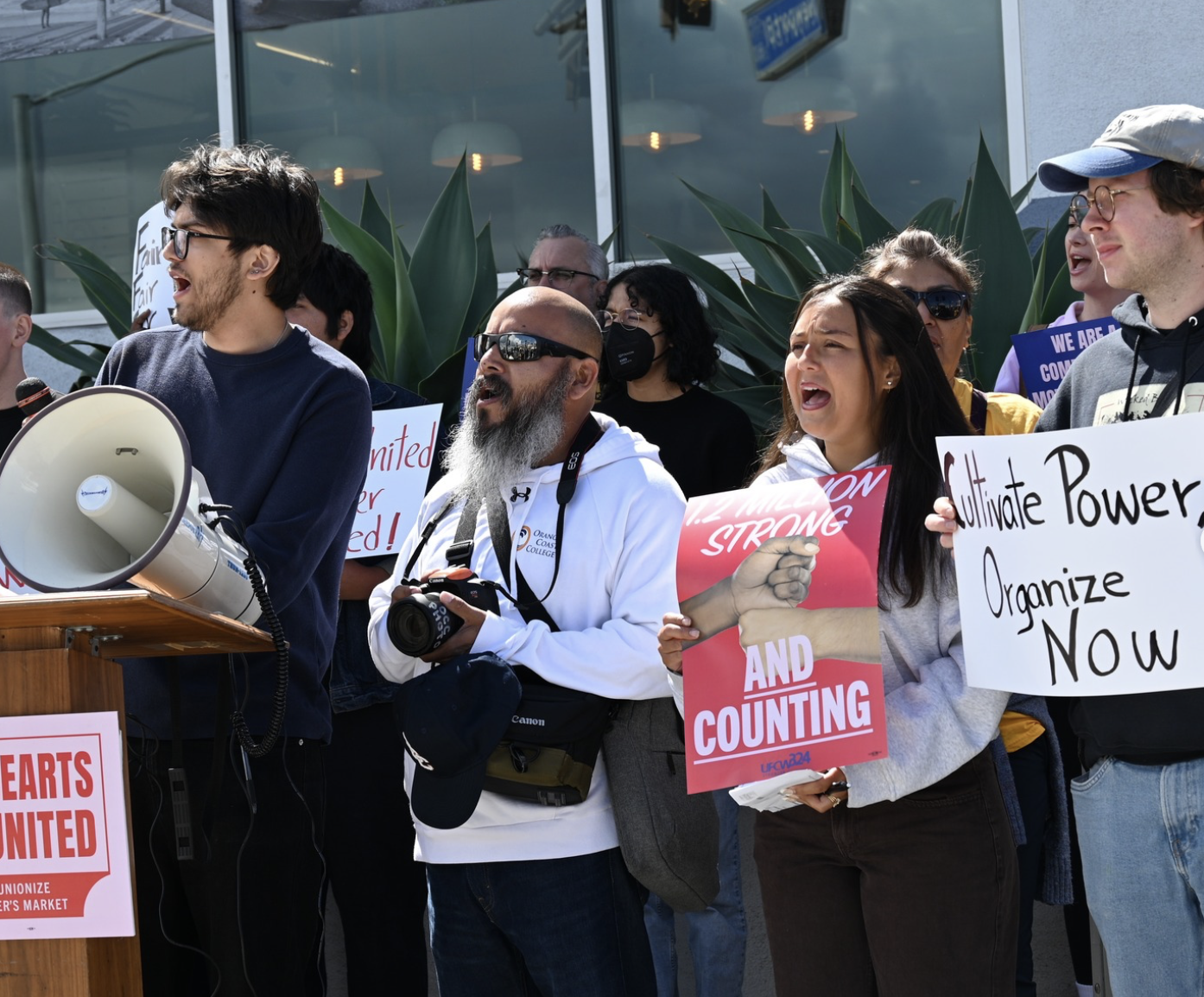 LA TIMES/DAILY PILOT: Mother’s Market grocery workers kick off O.C. union drive in Costa Mesa