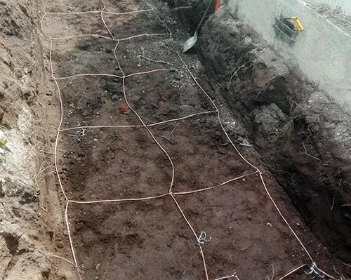 CONSTRUCCIÓN DE MALLAS A TIERRA