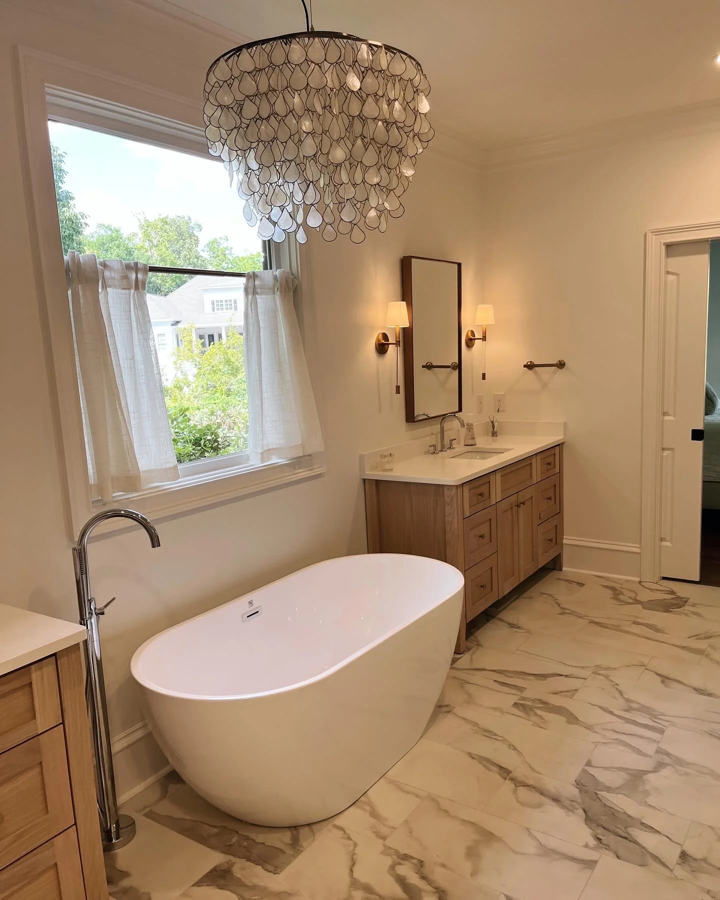 custom_bathroom_homedesign.jpeg