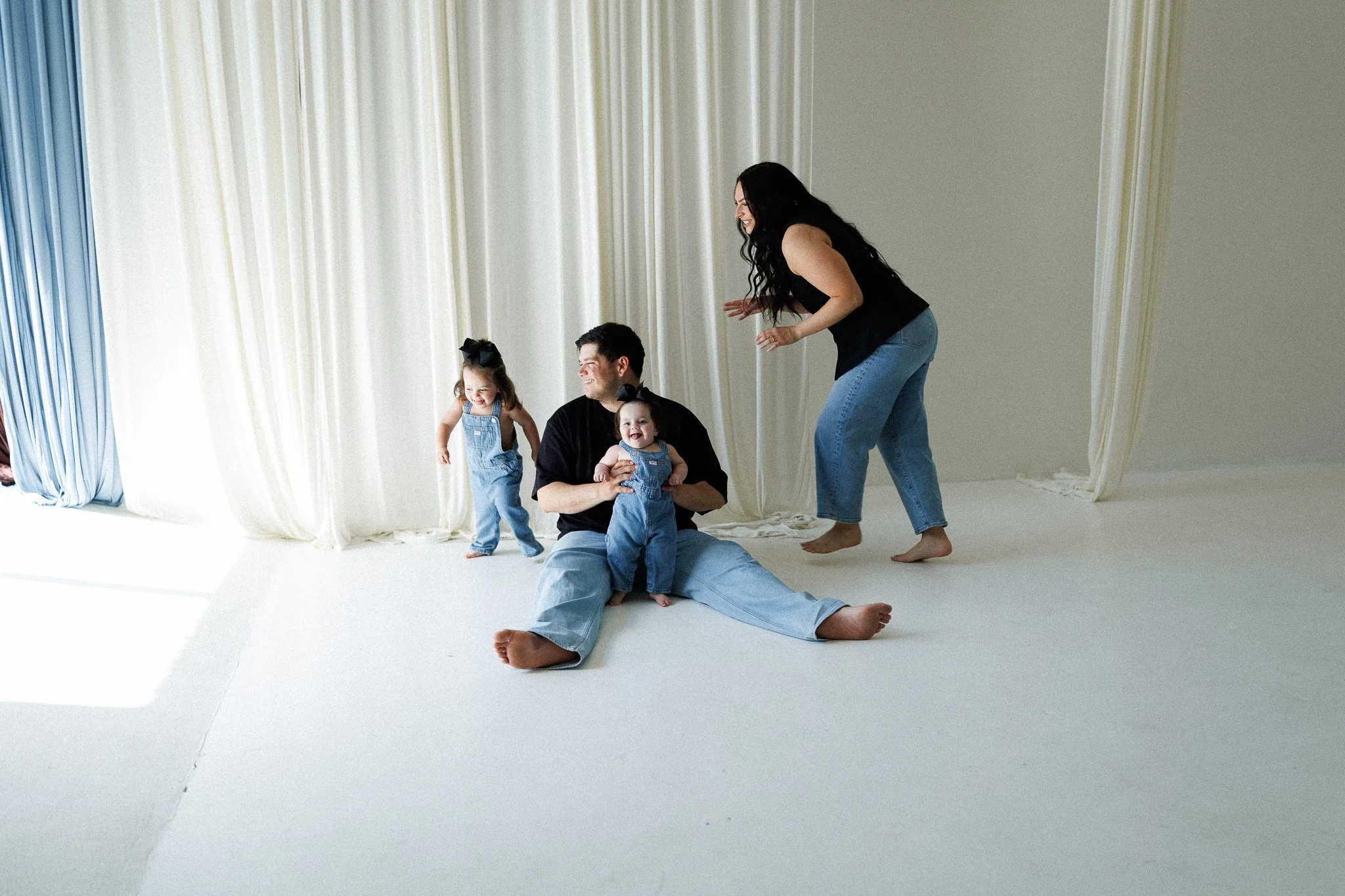 How to Prepare Your Kids for Family Photos in Austin, TX (Without the Stress)
